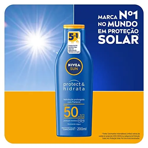 NIVEA SUN Protetor Solar Protect & Hidrata FPS 50 200ml - Com toque seco, rápida absorção e resistente à água, esse protetor solar oferece altíssima proteção ao sol e promove hidratação à pele - Imagem 3